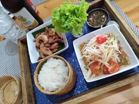こじゃれたカフェなのに...！！