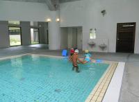 ホテルのプールで水泳教室 - Photo No.7